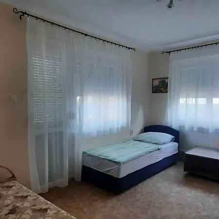 Apartment With Bbq In Keszthely-balaton 54366 Keszthely