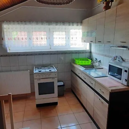 Apartment With Bbq In Keszthely-balaton 54366 *