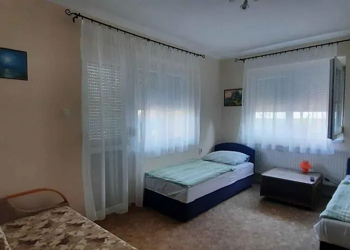 Appartement With Bbq In Keszthely-balaton 54366 Keszthely