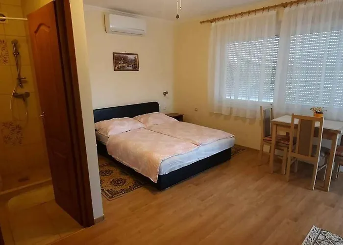 With Bbq In Keszthely-balaton 54366 Appartement